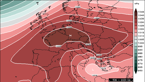 Ensemble Mittel ECMWF Luftdruck 01.01.2015 00 UTC